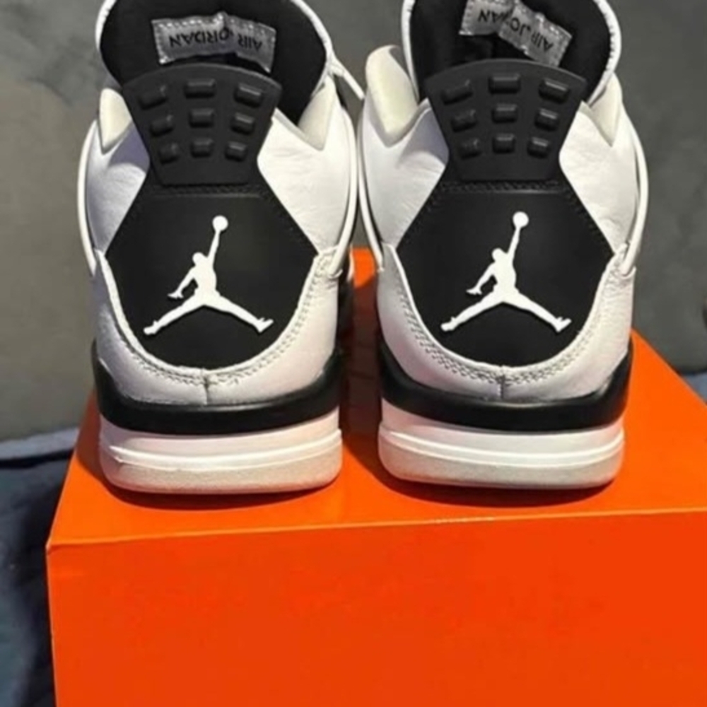 Jordan Men's White and Black Sneakers - Picture 2 of 5